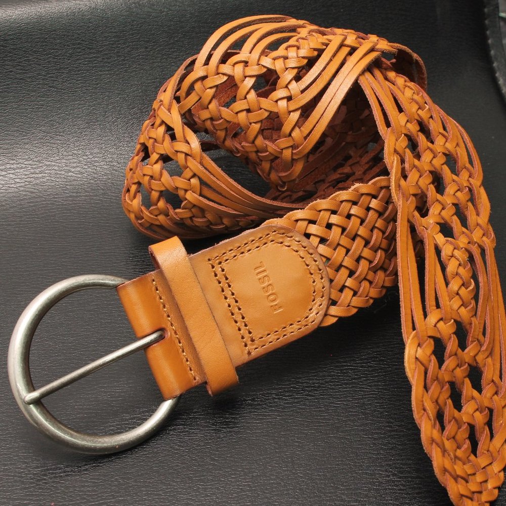 - Fossil Genuine Leather Light Brown Woven w/ Silver Buckle Belt Size M